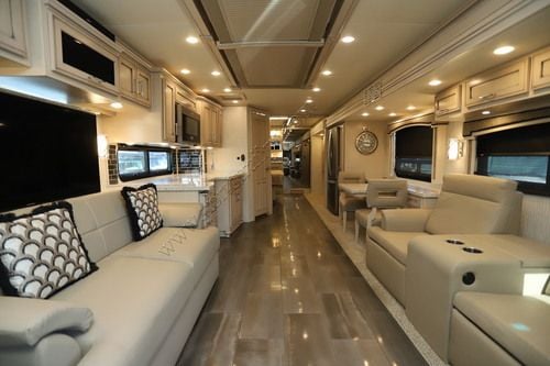 2020 Newmar Ventana 4037