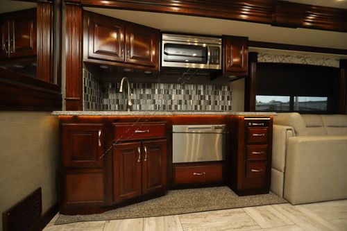 2018 Fleetwood Discovery Lxe 44H