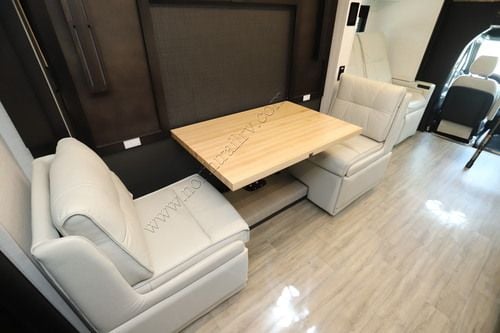 2027 Newmar Freedom Aire 2515