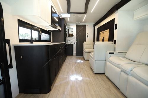 2027 Newmar Freedom Aire 2515