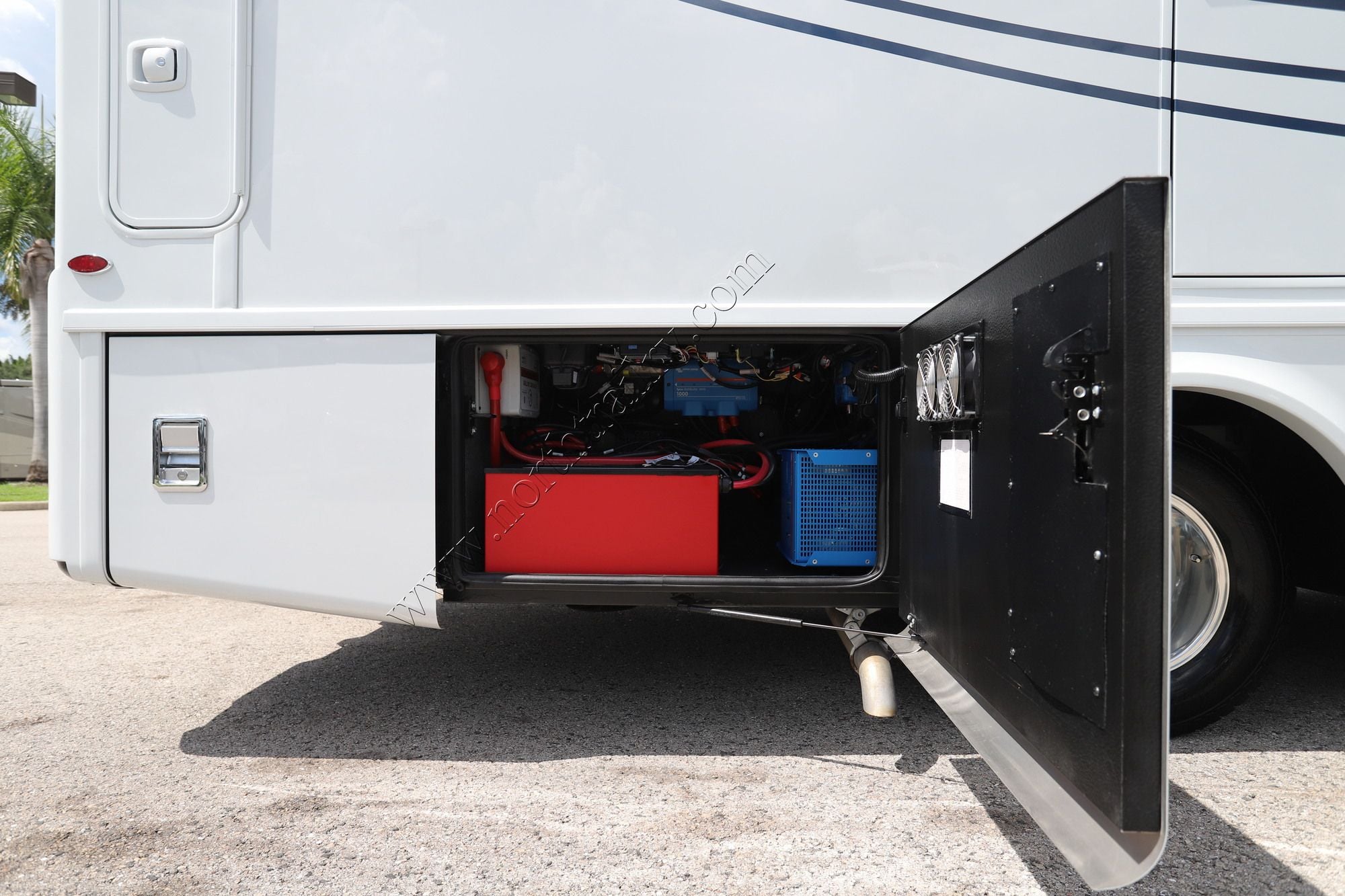 New 2027 Newmar Freedom Aire 2515 Class C  For Sale