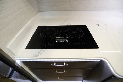 2027 Dynamax Europa 32KDFR