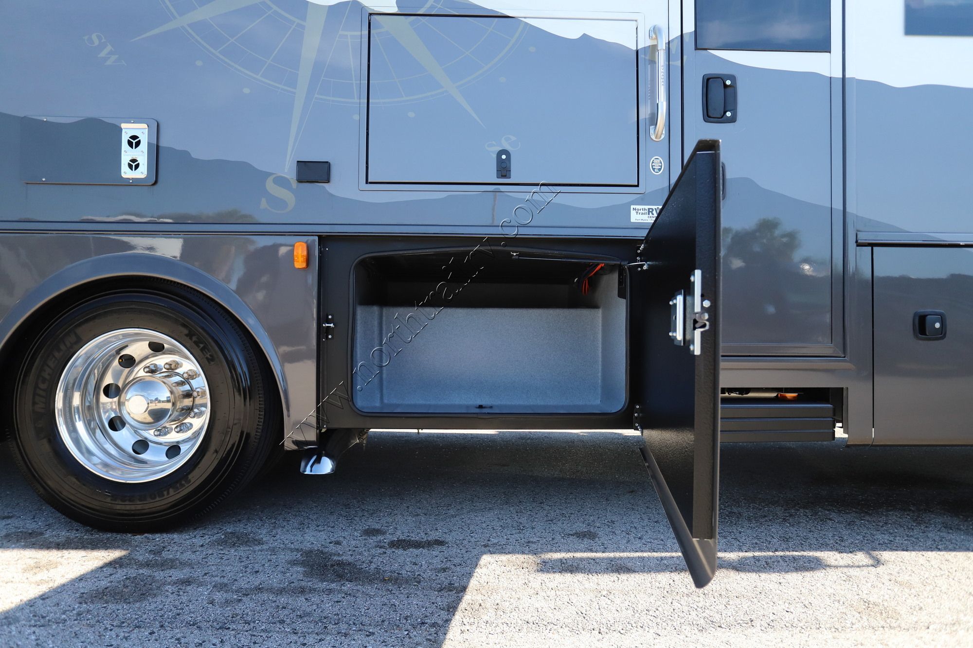 New 2027 Dynamax Europa 32KDFR Super C  For Sale