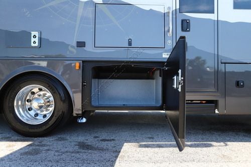 2027 Dynamax Europa 32KDFR