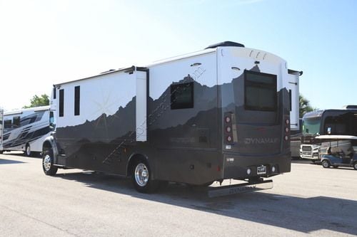 2027 Dynamax Europa 32KDFR