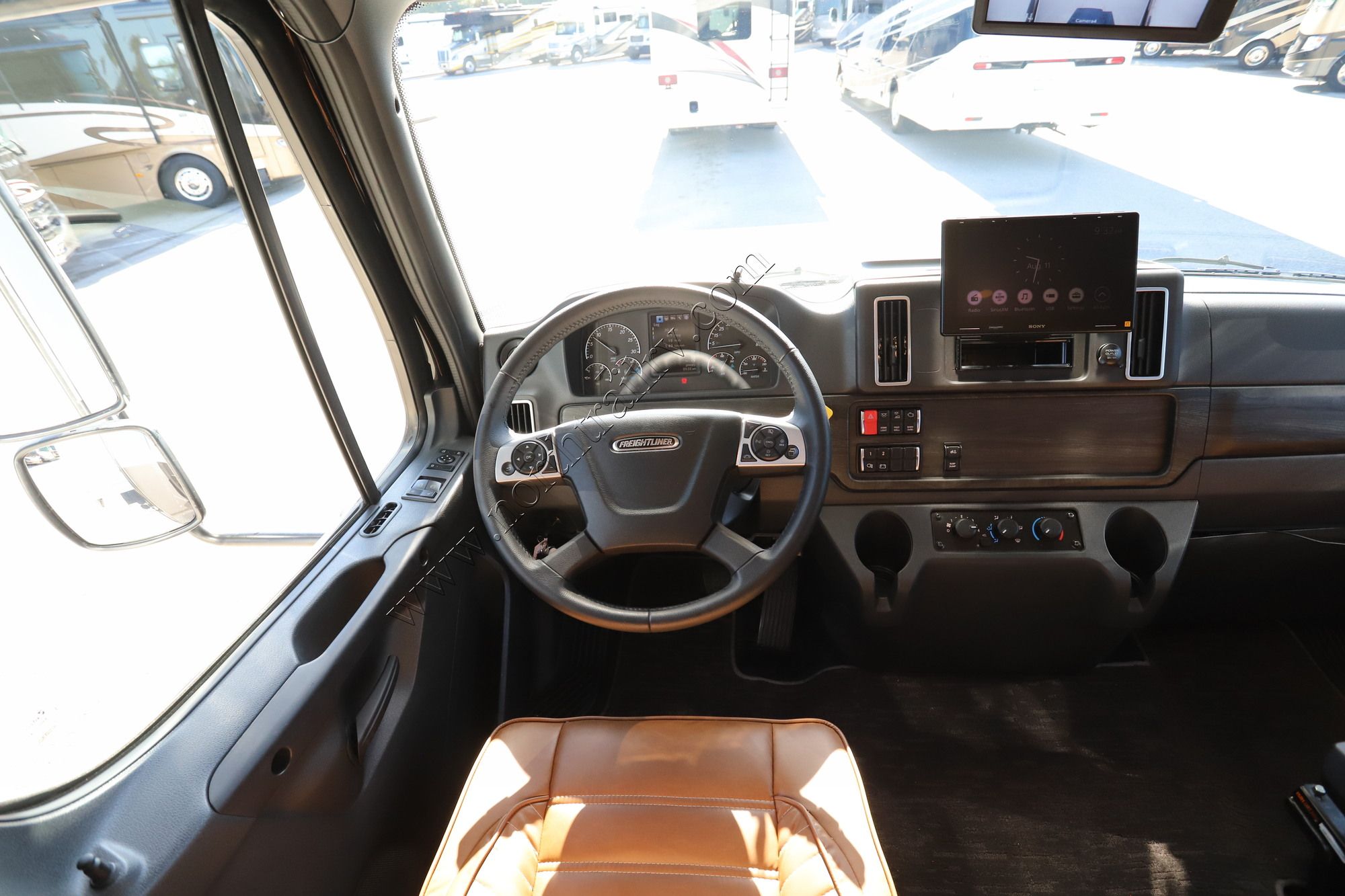 New 2027 Dynamax Europa 32KDFR Super C  For Sale