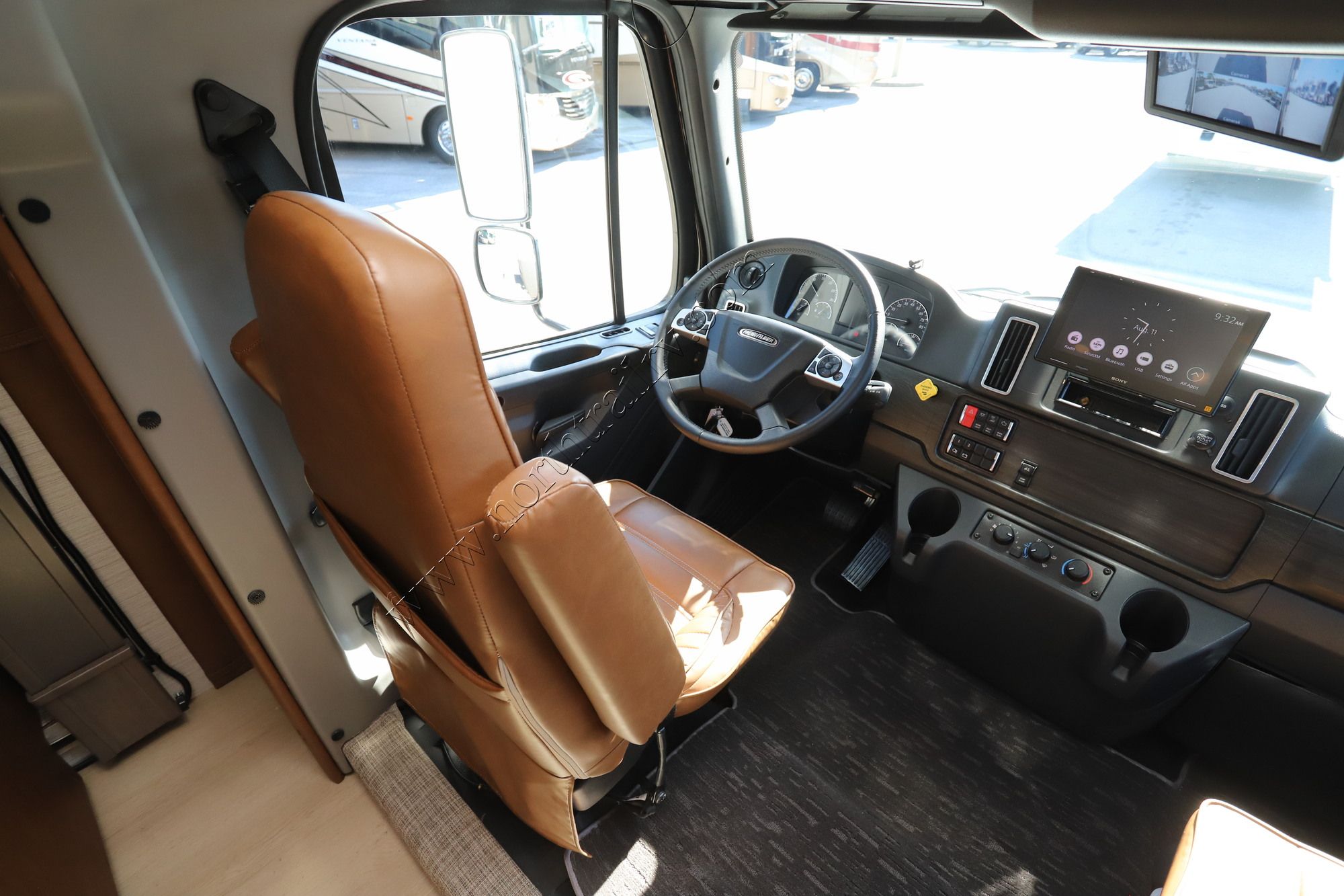 New 2027 Dynamax Europa 32KDFR Super C  For Sale