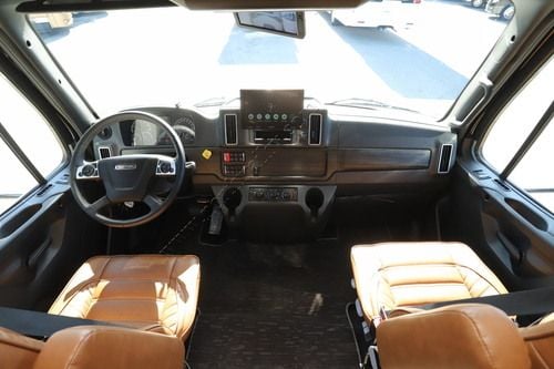 2027 Dynamax Europa 32KDFR