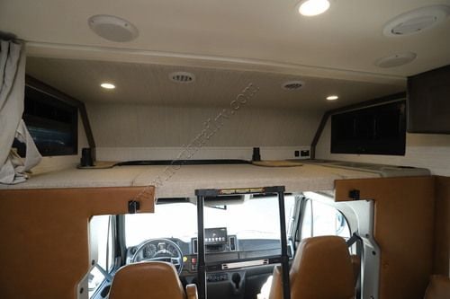 2027 Dynamax Europa 32KDFR