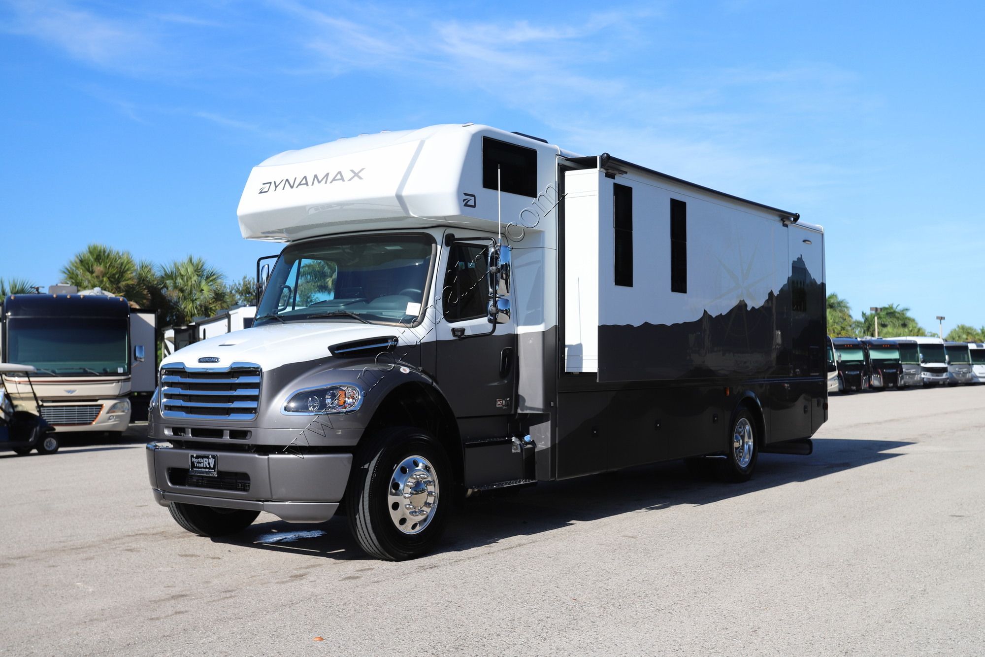 New 2027 Dynamax Europa 32KDFR Super C  For Sale