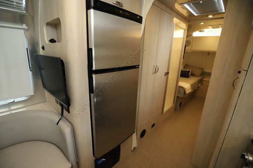 2025 Airstream Globetrotter 27FB