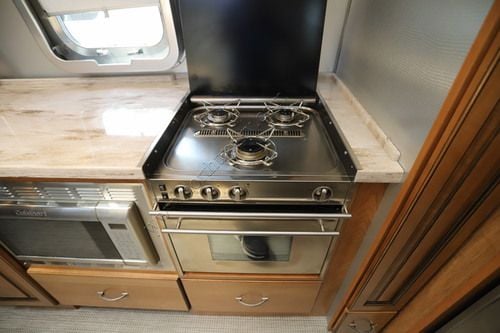2018 Airstream Classic 33FB Travel Trailer