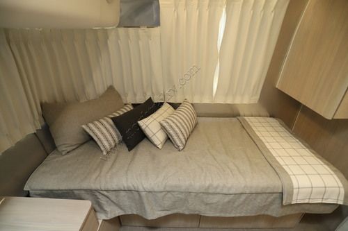 2025 Airstream Globetrotter 27FB