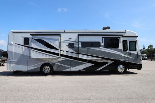 2027 Newmar Ventana 3809