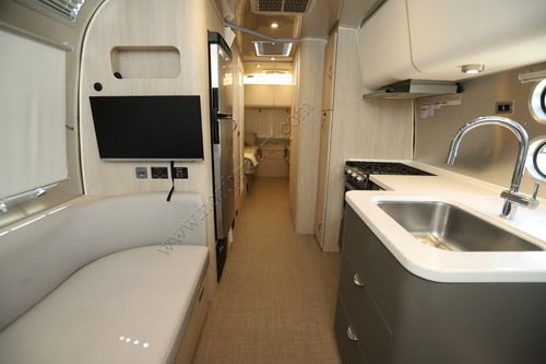 2025 Airstream Globetrotter 27FB