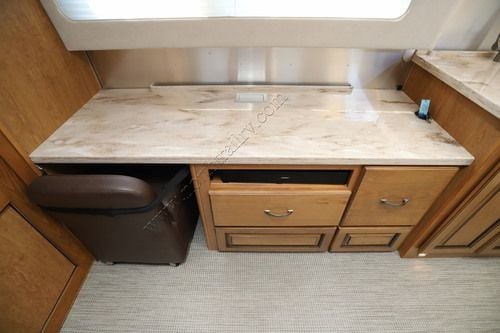 2018 Airstream Classic 33FB Travel Trailer