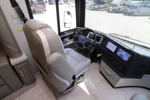 2027 Newmar Ventana 3809