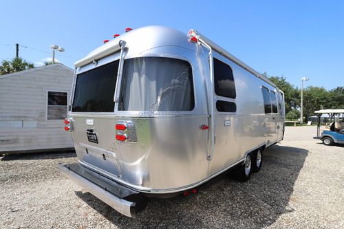 2027 Airstream Flying Cloud 28RB