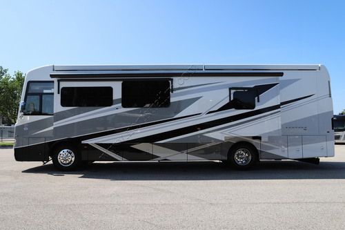 2027 Newmar Ventana 3809
