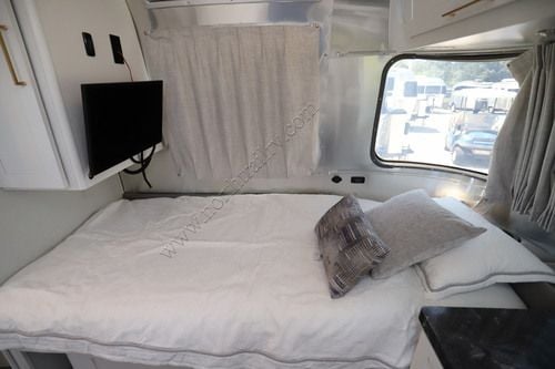 2023 Airstream Classic 33FB TWIN Travel Trailer