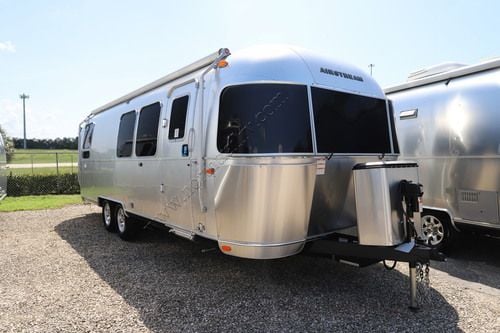 2027 Airstream Flying Cloud 28RB