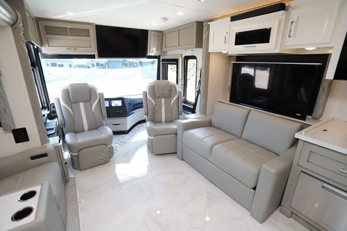 2027 Newmar Ventana 3809