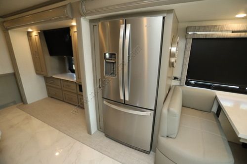 2027 Newmar Ventana 3809