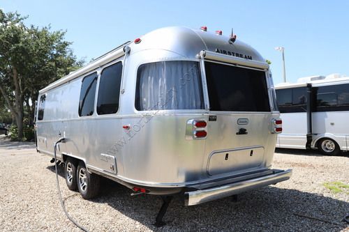 2025 Airstream Globetrotter 27FB