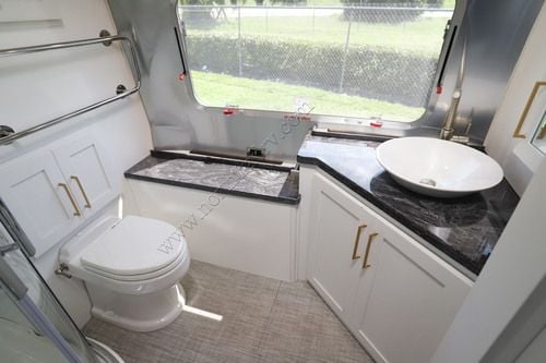 2023 Airstream Classic 33FB TWIN Travel Trailer