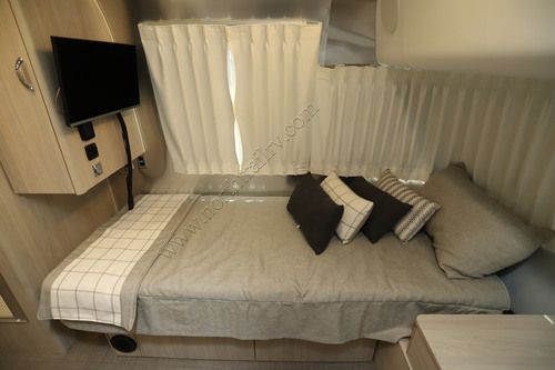 2025 Airstream Globetrotter 27FB