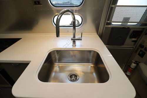 2025 Airstream Globetrotter 27FB