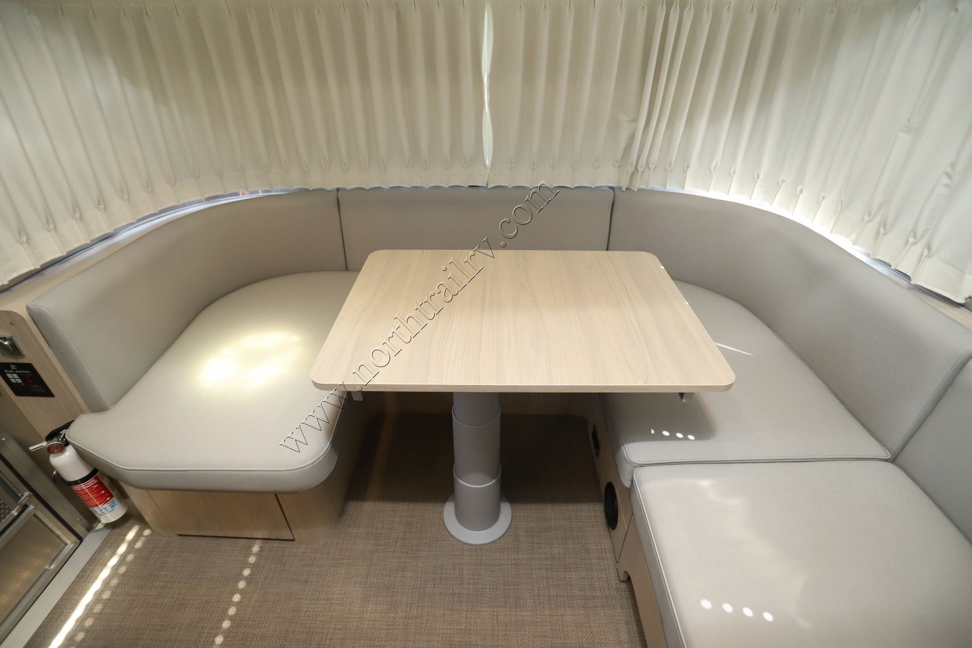 2025 Airstream Globetrotter 27FB Travel Trailer Used  For Sale