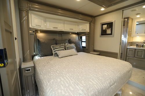 2027 Newmar Ventana 3809