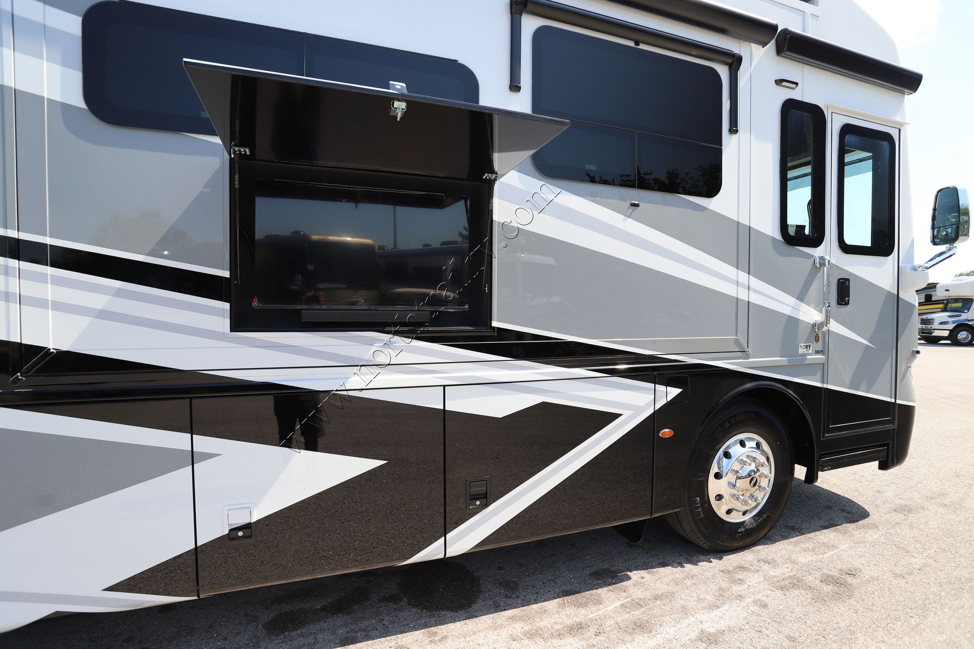 New 2027 Newmar Ventana 3809 Class A  For Sale