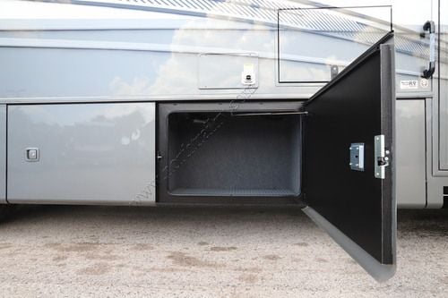 2027 Dynamax Europa 37CA