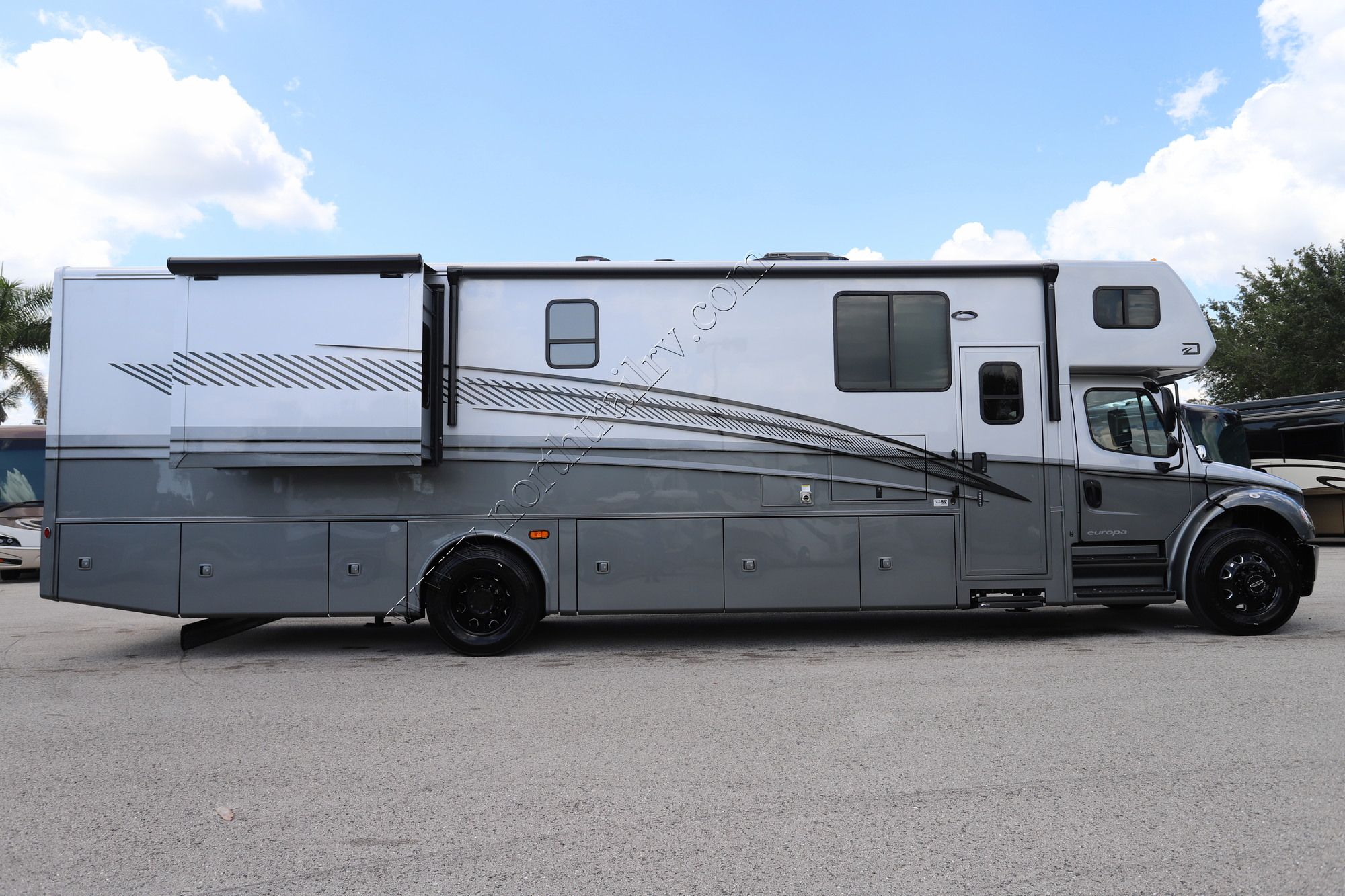 New 2027 Dynamax Europa 37CA Super C  For Sale