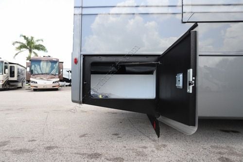 2027 Dynamax Europa 37CA