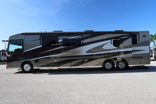 2014 Winnebago Tour 42QD