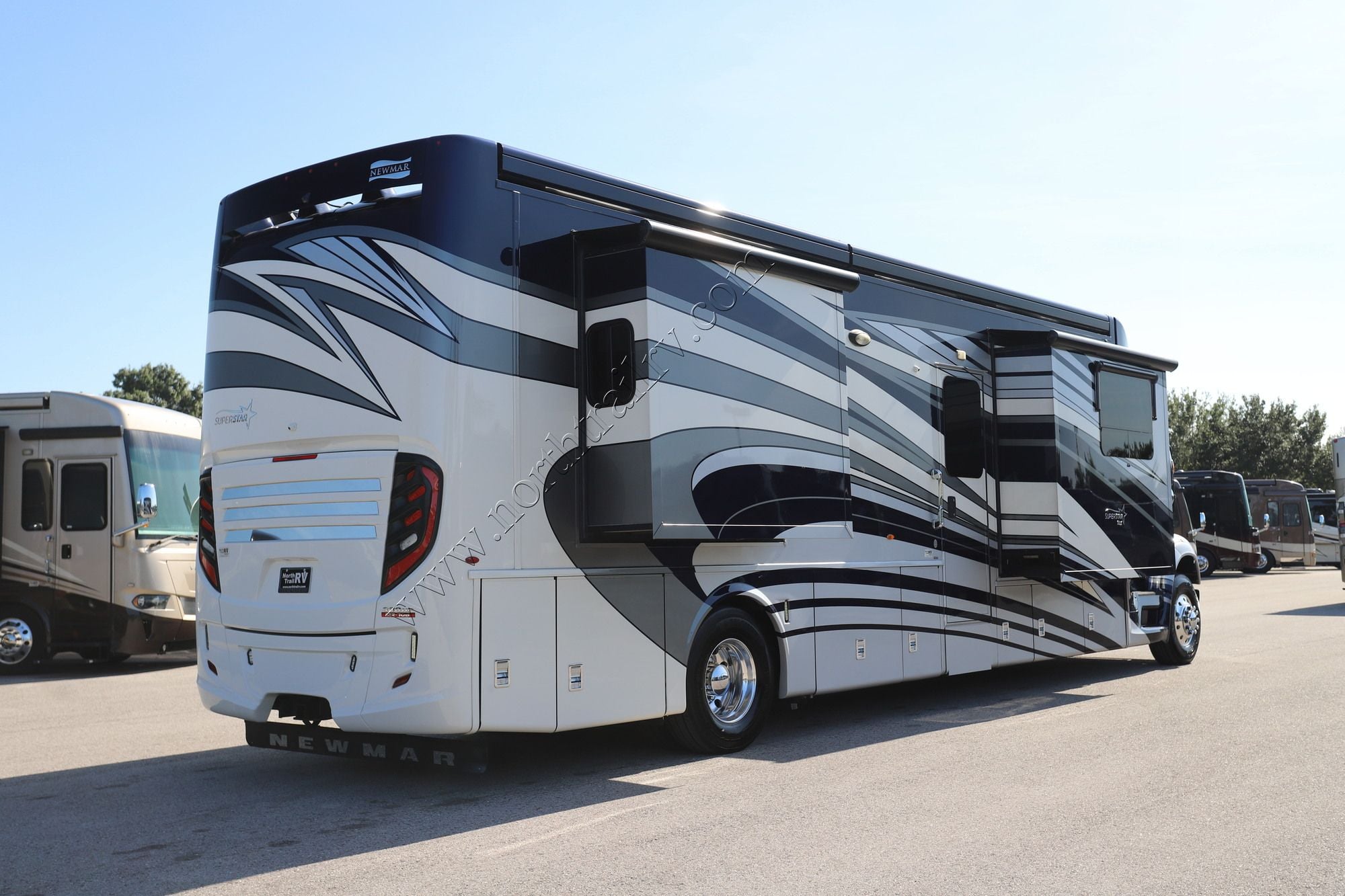 Used 2022 Newmar Super Star 4061 Super C  For Sale