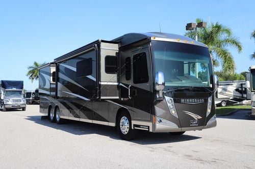 2014 Winnebago Tour 42QD