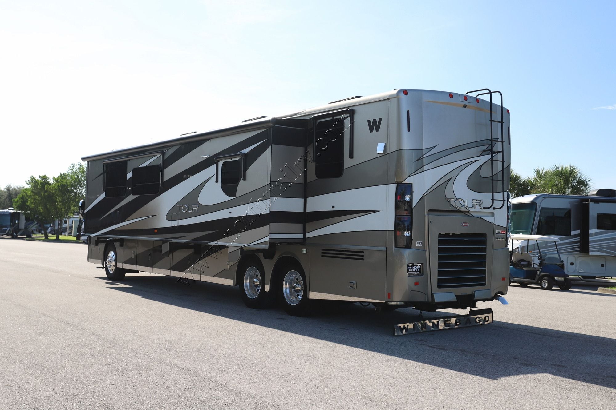 Used 2014 Winnebago Tour 42QD Class A  For Sale