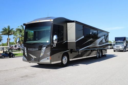 2014 Winnebago Tour 42QD