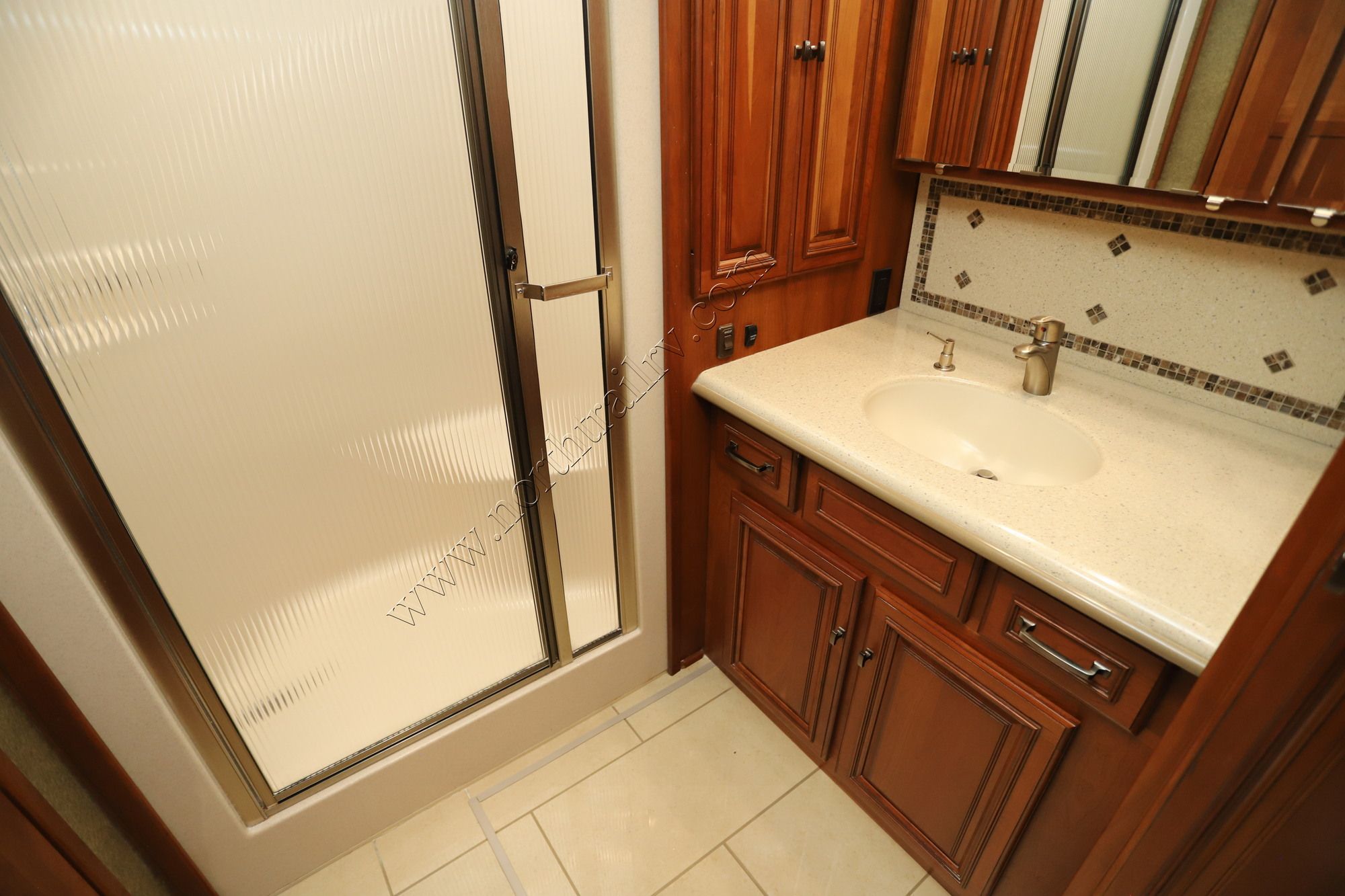 Used 2014 Winnebago Tour 42QD Class A  For Sale