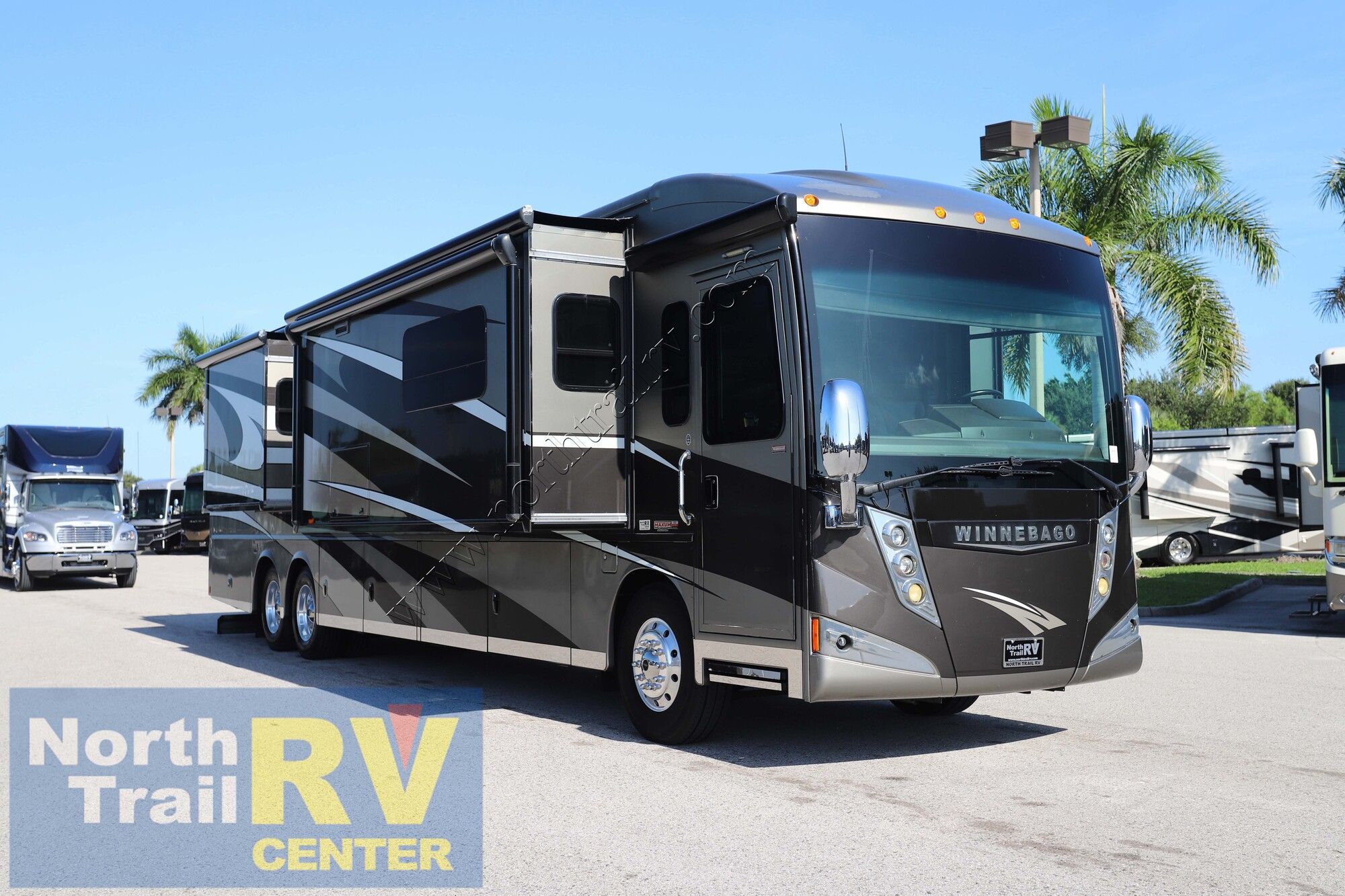 Used 2014 Winnebago Tour 42QD Class A  For Sale
