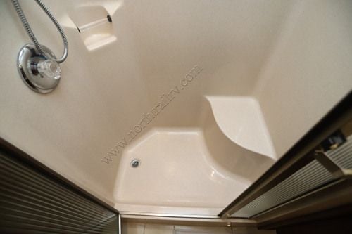 2014 Winnebago Tour 42QD