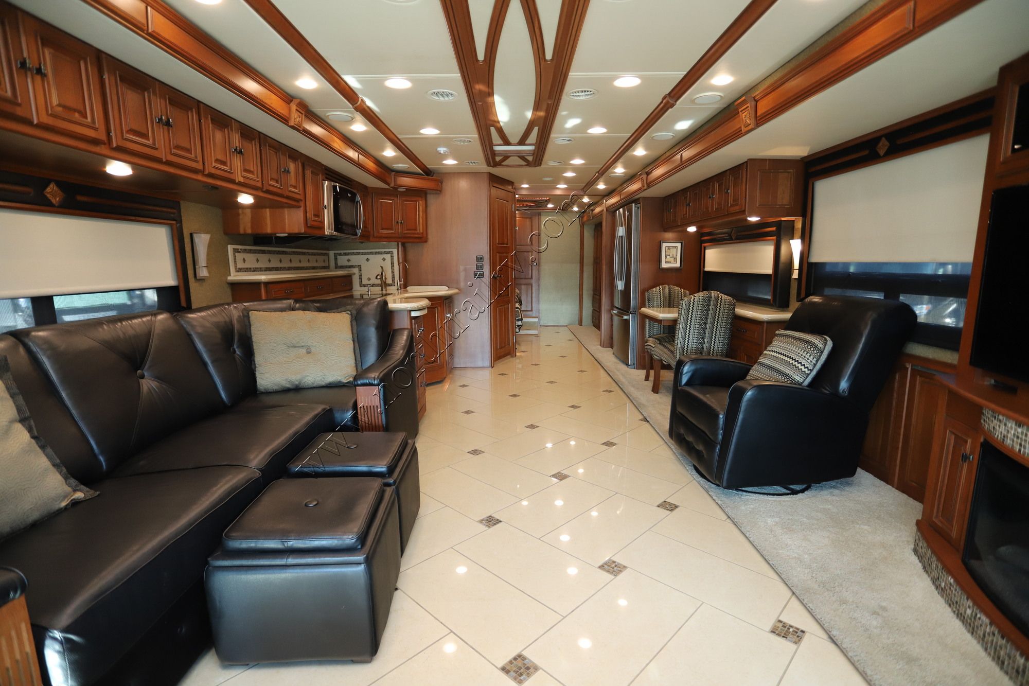Used 2014 Winnebago Tour 42QD Class A  For Sale
