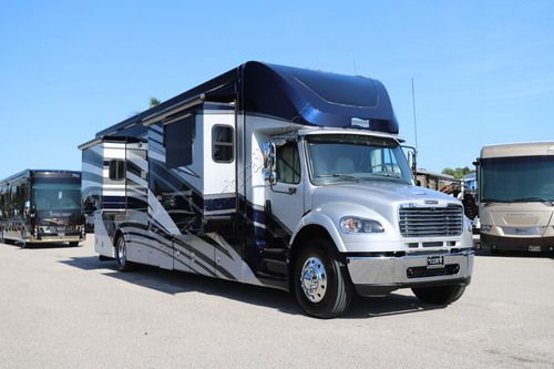 2022 Newmar Super Star 4061