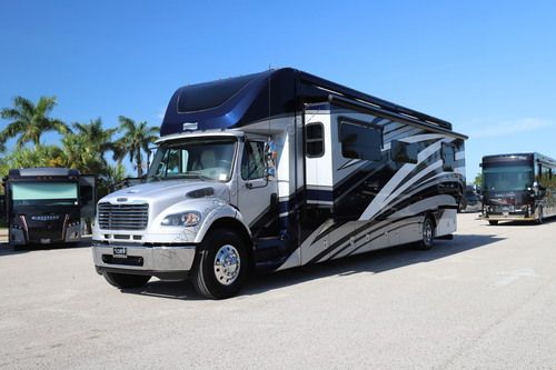 2022 Newmar Super Star 4061