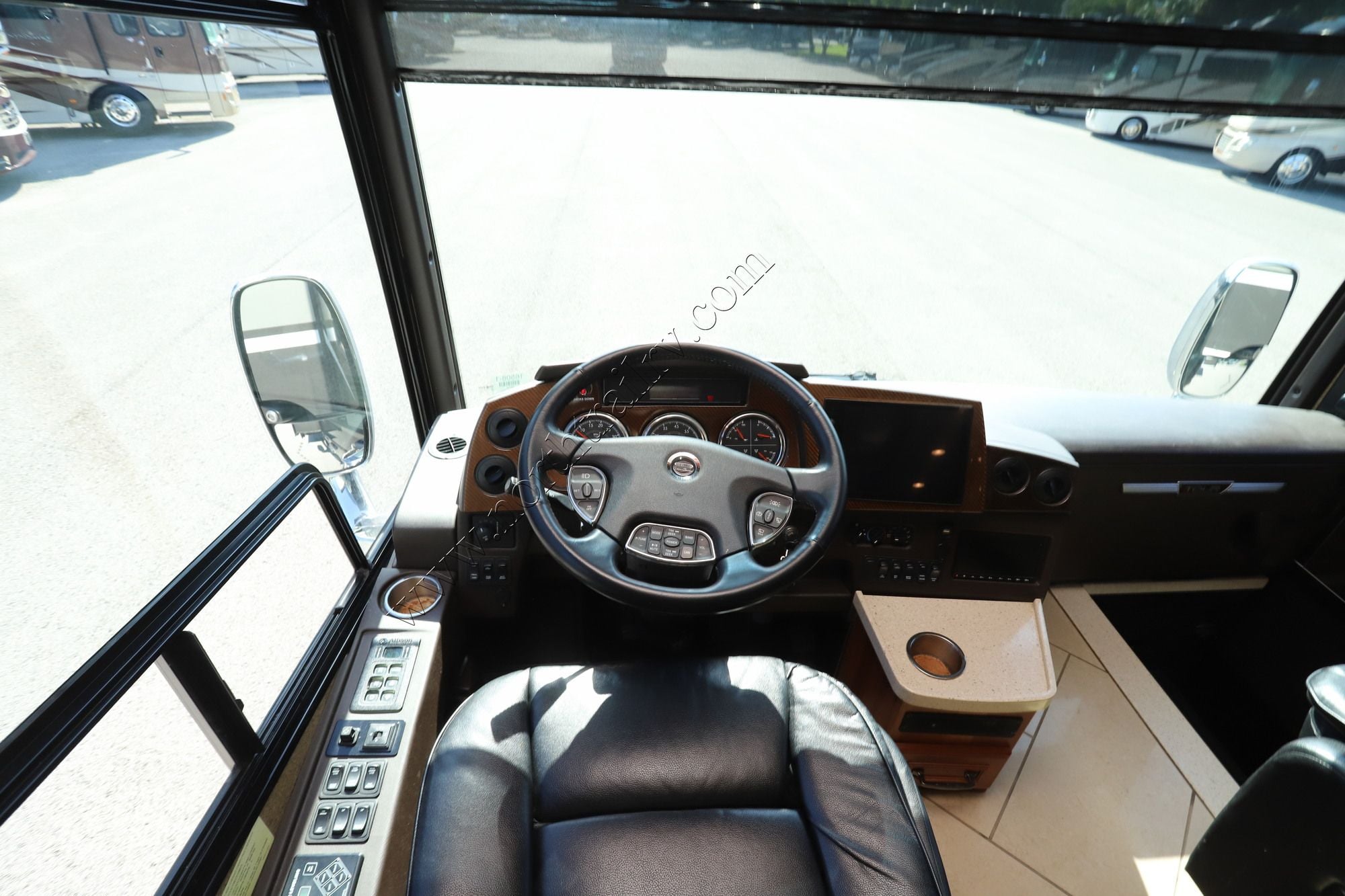 Used 2014 Winnebago Tour 42QD Class A  For Sale