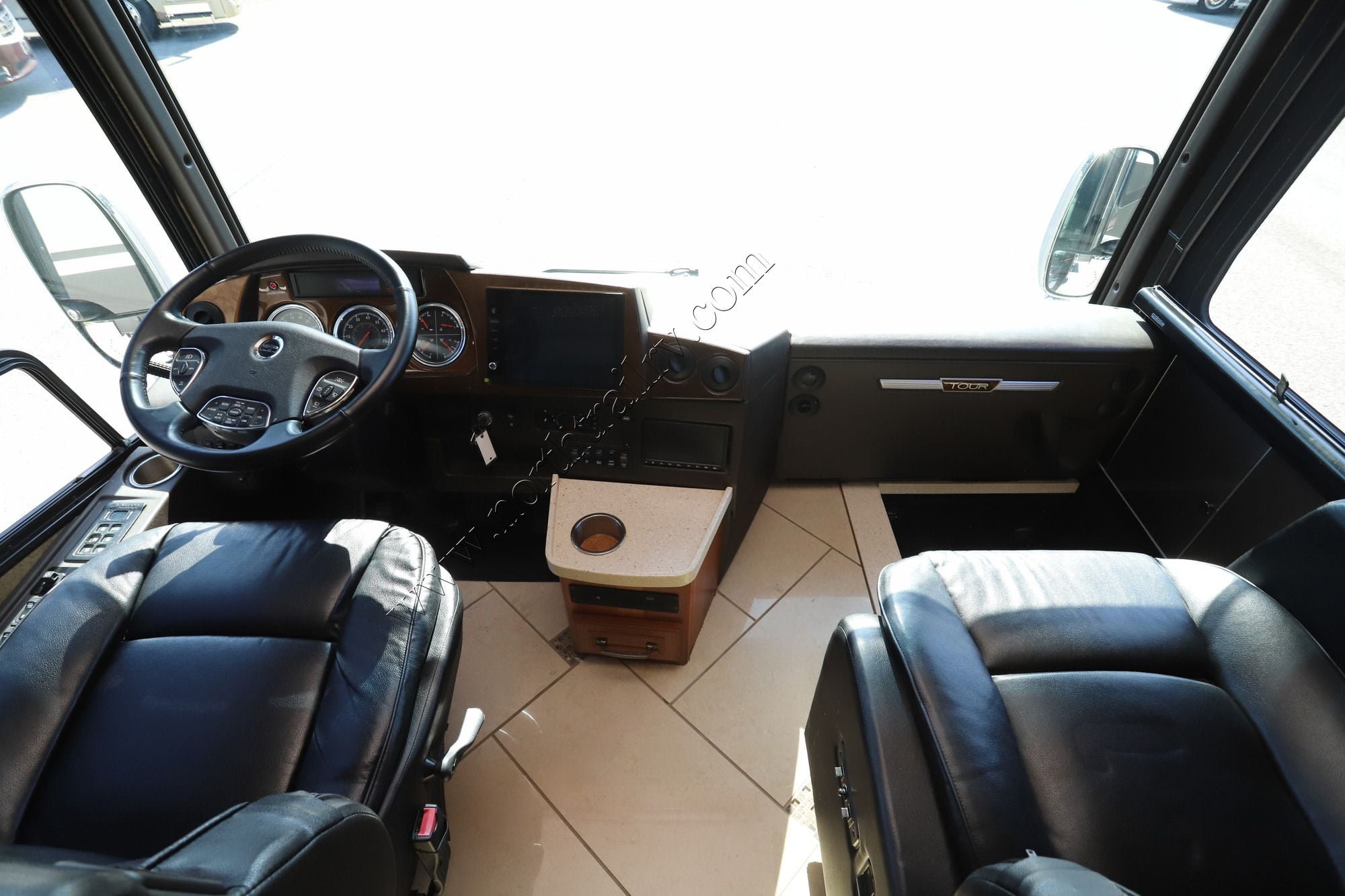 Used 2014 Winnebago Tour 42QD Class A  For Sale